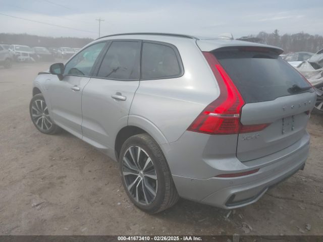 2023 VOLVO XC60 RECHARGE PLUG-IN HYBRID YV4H60DW3P1240046 Photo 2