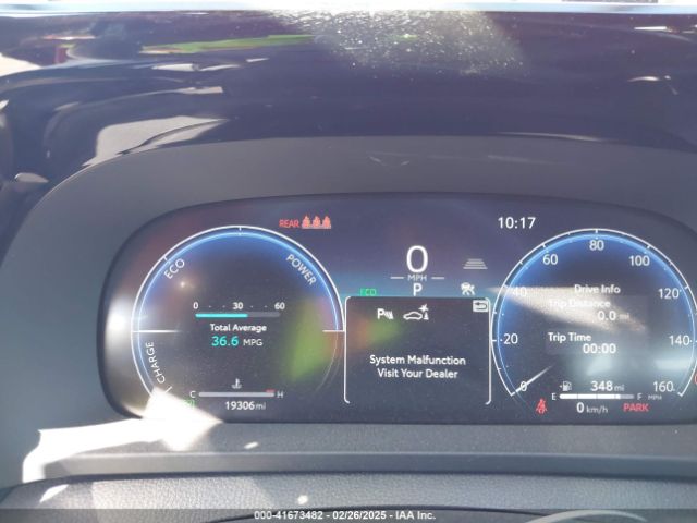 JTDAAAAF0R3028242 Toyota Crown Limited