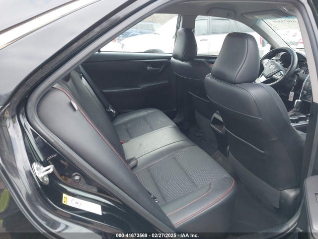 41673569 :رقم المزاد ، 4T1BF1FK1FU902594 vin ، 2015 Toyota Camry Se مزاد بيع
