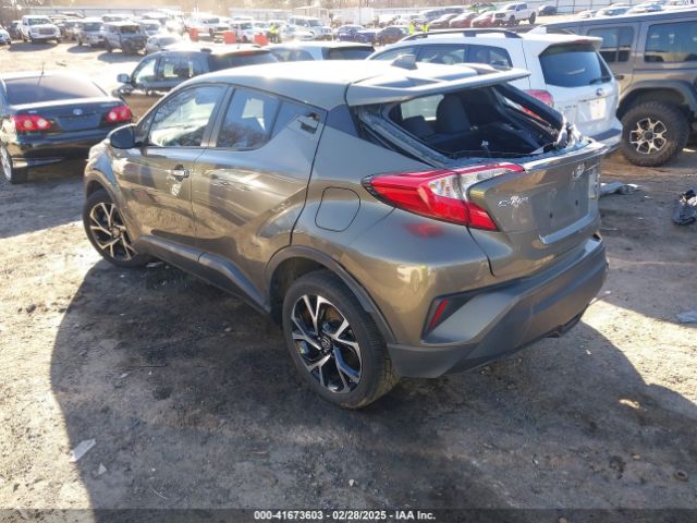 NMTKHMBX7MR136498 Toyota C-HR XLE