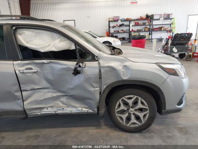 JF2SKADC0PH468661 Subaru Forester Premium
