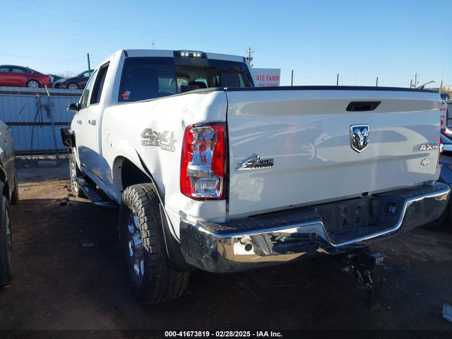 3C6UR5DLXJG193545 RAM 2500 Big Horn  4x4 6'4 Box