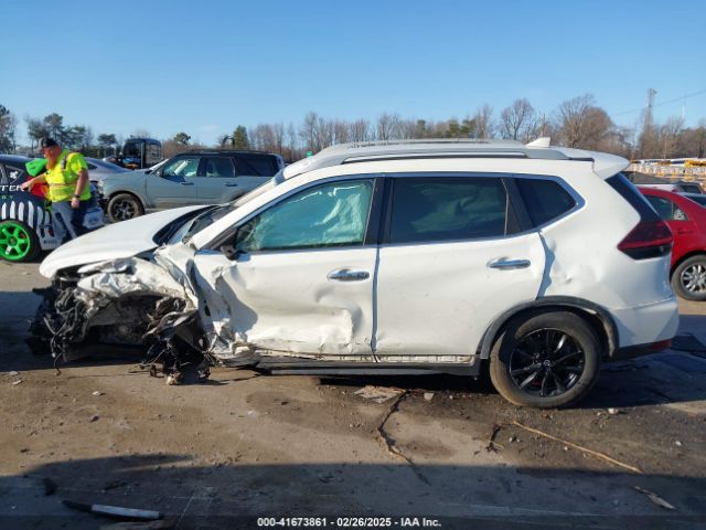 5N1AT2MV1KC705335 Nissan ROGUE SV
