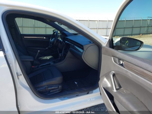 1VWMA7A39MC007031 Volkswagen Passat 2.0t R-line