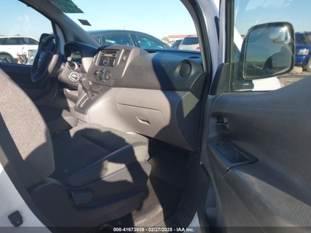 3N6CM0KN3FK727271 Nissan Nv200 S