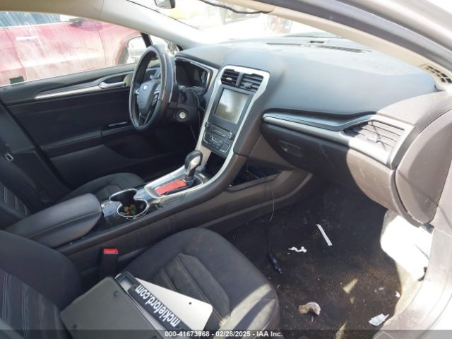 3FA6P0H75GR313293 Ford FUSION SE