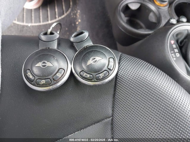 2013 MINI CLUBMAN WMWZF3C50DT490262 Photo 10