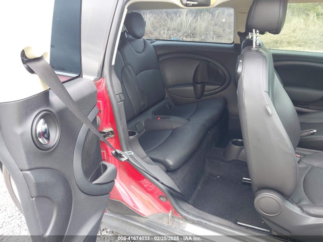 2013 MINI CLUBMAN WMWZF3C50DT490262 Photo 7