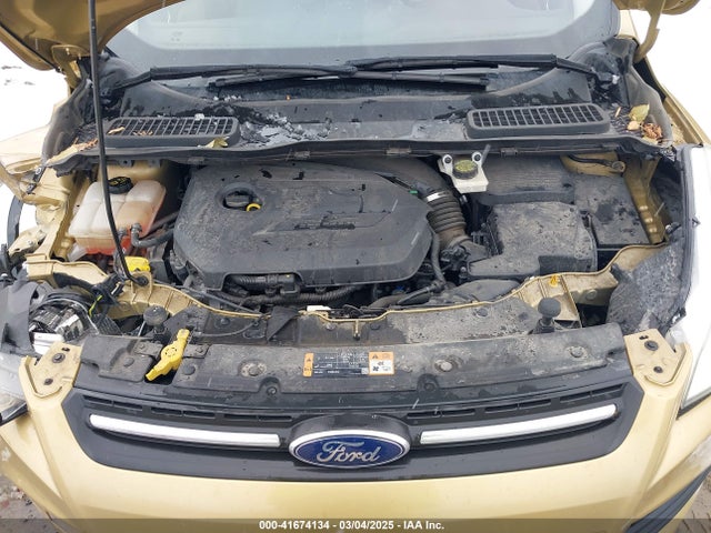 1FMCU9GX4EUE01300 Ford ESCAPE SE
