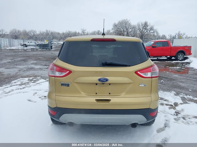 1FMCU9GX4EUE01300 Ford ESCAPE SE