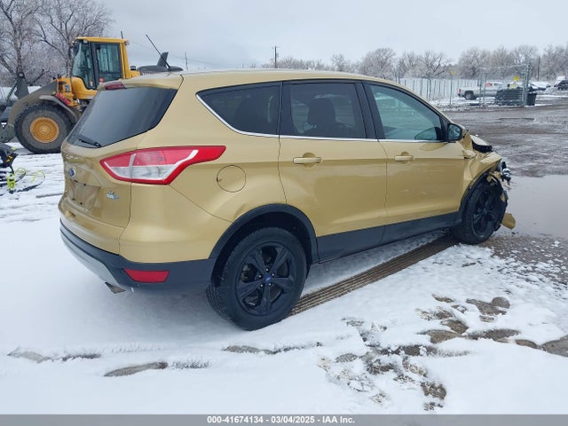 1FMCU9GX4EUE01300 Ford ESCAPE SE