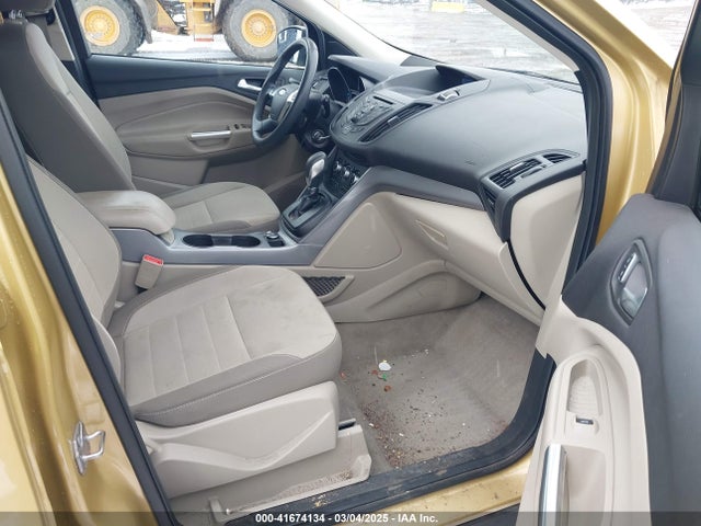 1FMCU9GX4EUE01300 Ford ESCAPE SE