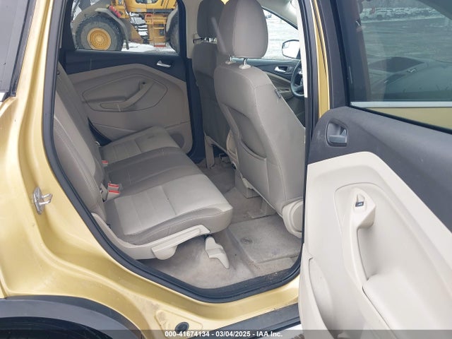 1FMCU9GX4EUE01300 Ford ESCAPE SE