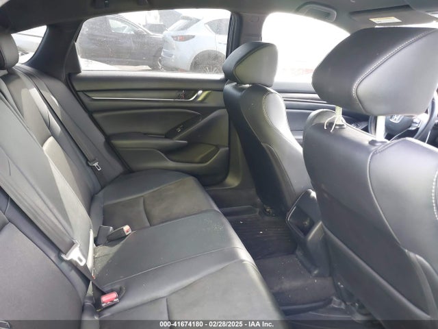 1HGCV1F30KA123205 Honda Accord Sport
