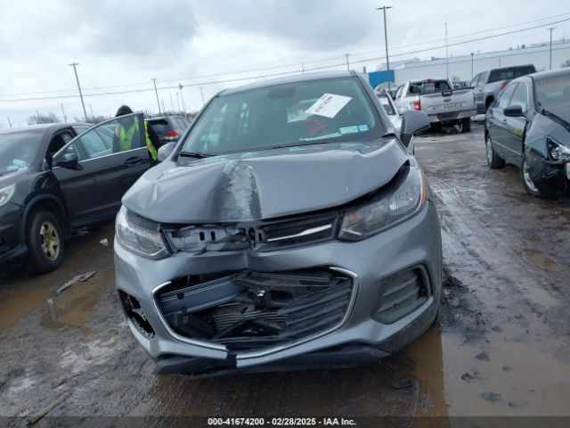 3GNCJKSB9LL307556 Chevrolet Trax Fwd Ls