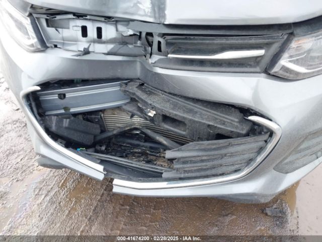 3GNCJKSB9LL307556 Chevrolet Trax Fwd Ls