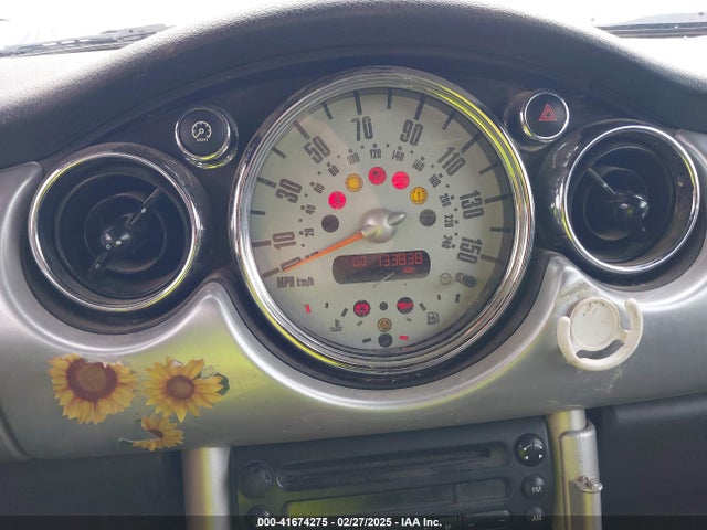 2007 MINI COOPER WMWRF33507TG16661 Photo 6