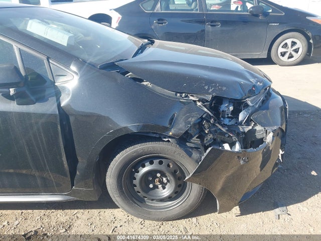 JTDEPMAEXMJ179053 Toyota COROLLA LE