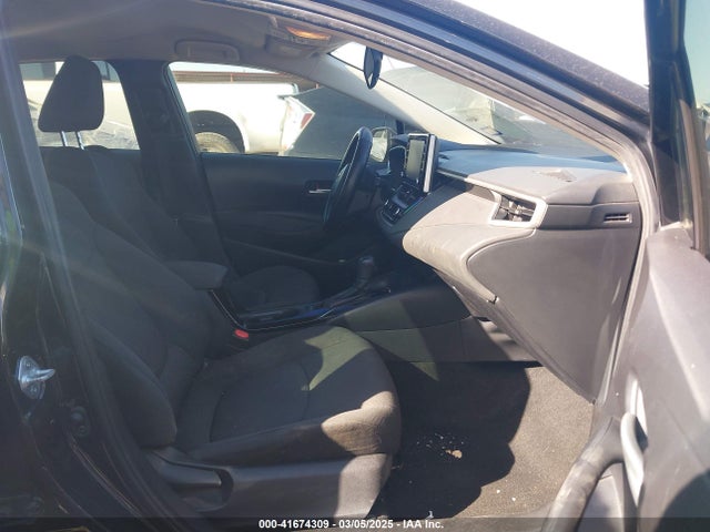 JTDEPMAEXMJ179053 Toyota COROLLA LE