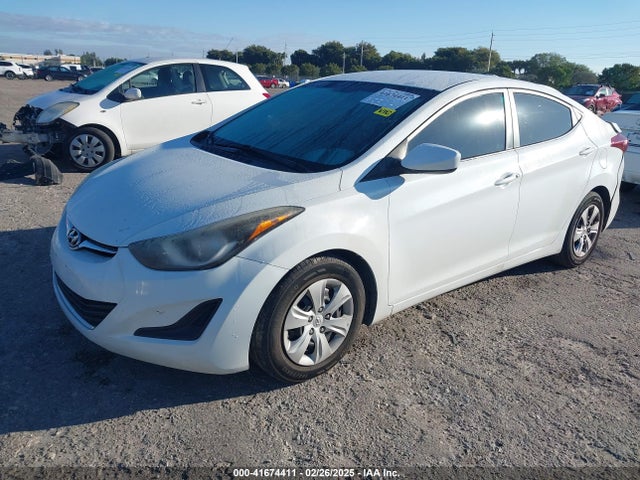 5NPDH4AE3GH685460 Hyundai ELANTRA SE