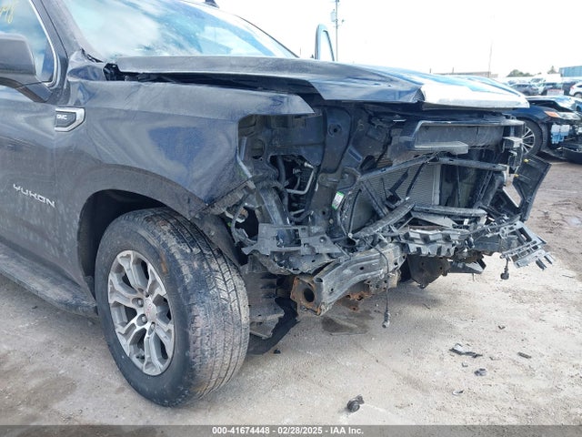 1GKS2FKD0NR326393 GMC Yukon Xl 4wd Sle