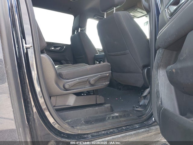 1GKS2FKD0NR326393 GMC Yukon Xl 4wd Sle