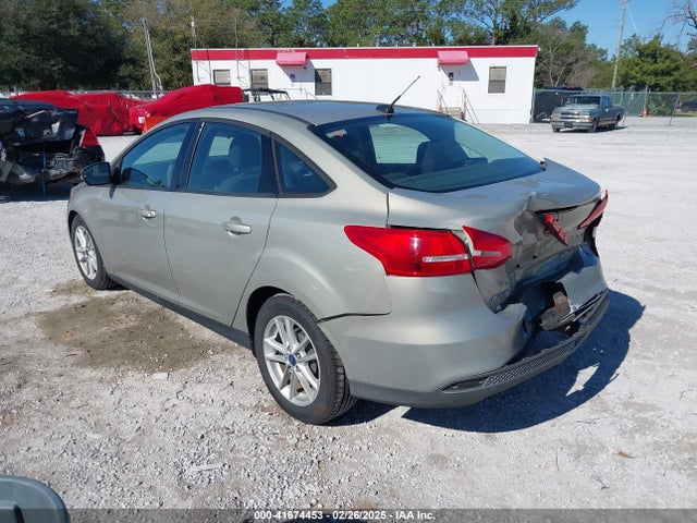 Ford FOCUS SE 2015 1FADP3F2XFL228205 Image 3