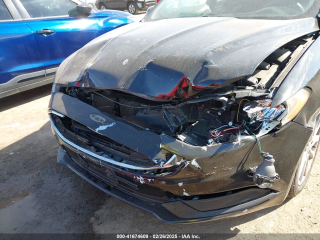 3FA6P0H76HR231543 Ford FUSION SE