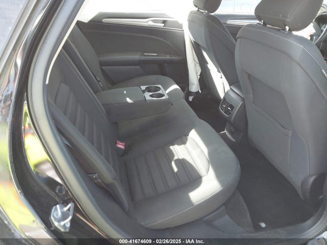 3FA6P0H76HR231543 Ford FUSION SE