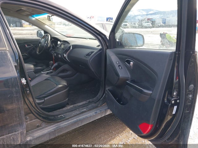 KM8JUCAG9EU860528 Hyundai TUCSON SE