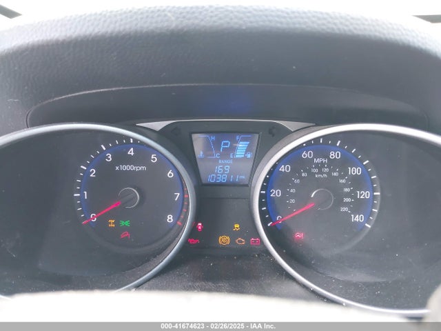 KM8JUCAG9EU860528 Hyundai TUCSON SE