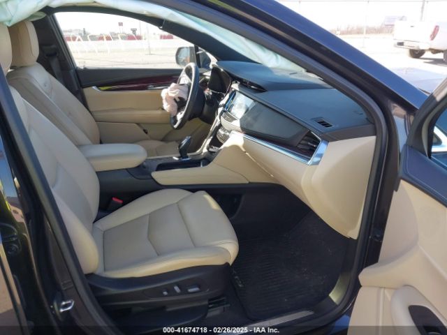 1GYKNFRS7JZ153614 Cadillac Xt5 Premium Luxury