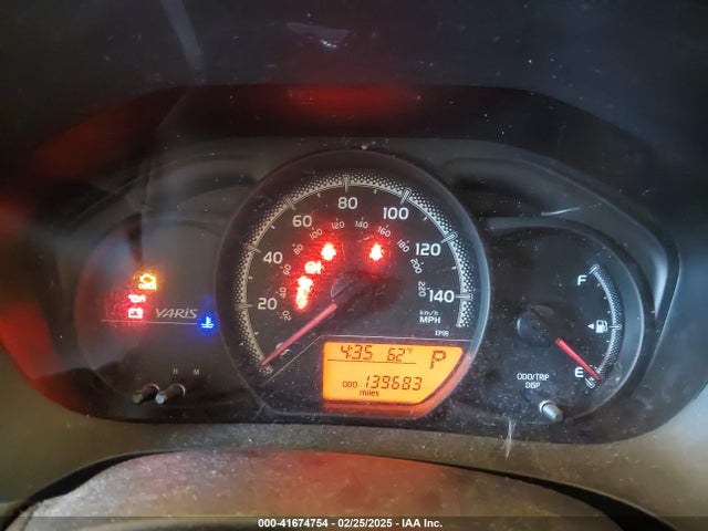 VNKKTUD32FA047472 Toyota YARIS L