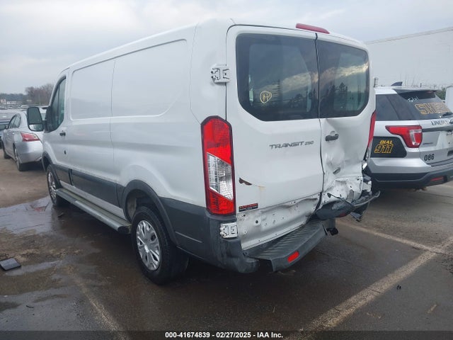 1FTYR1ZM8GKA70378 Ford Transit-250