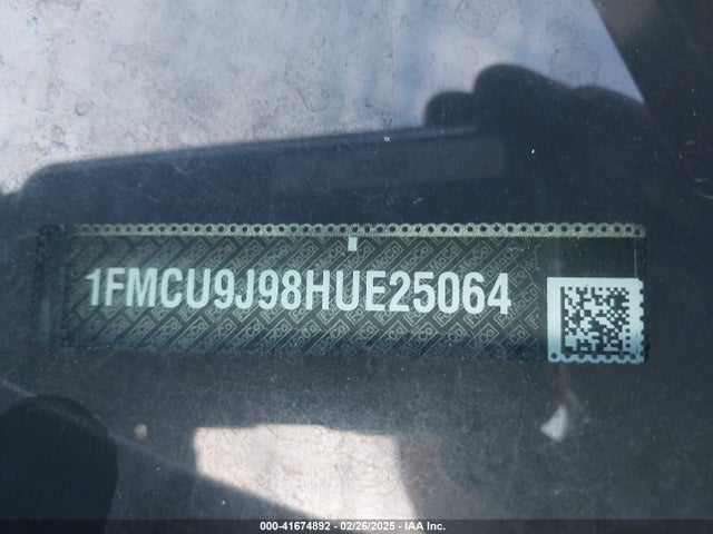 Ford Escape Titanium 2017 1FMCU9J98HUE25064 Image 9