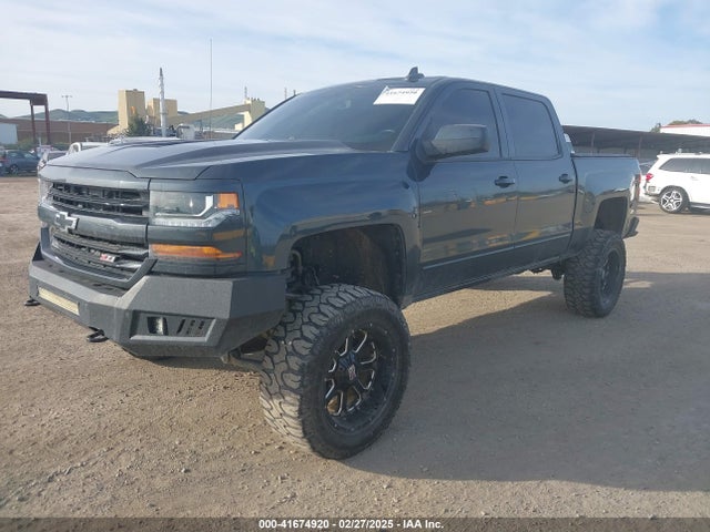 3GCUKREC6JG202583 Chevrolet Silverado 1500 2lt