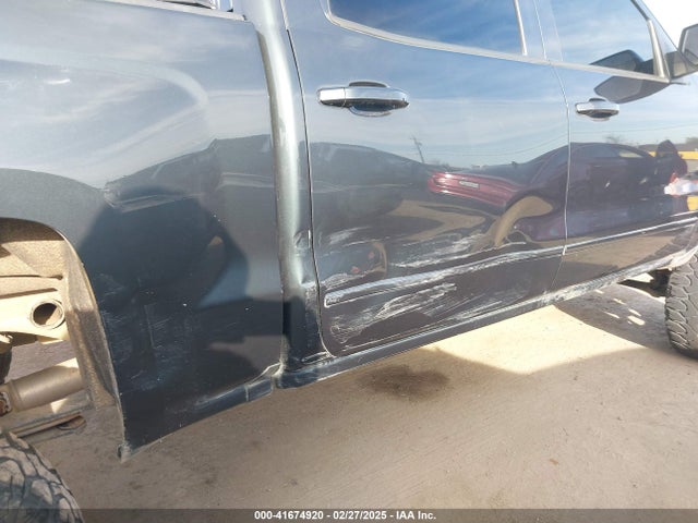 3GCUKREC6JG202583 Chevrolet Silverado 1500 2lt
