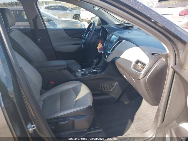 2GNAXTEX7J6157354 Chevrolet EQUINOX LT