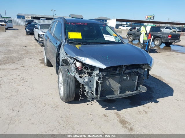 7MUCAAAG4NV021844 Toyota Corolla Cross Le