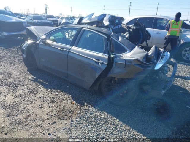 3FA6P0SU5GR241820 Ford Fusion Energi Titanium