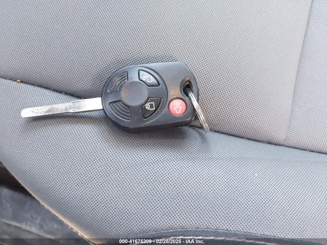 1FMCU0GX4GUA93124 Ford ESCAPE SE
