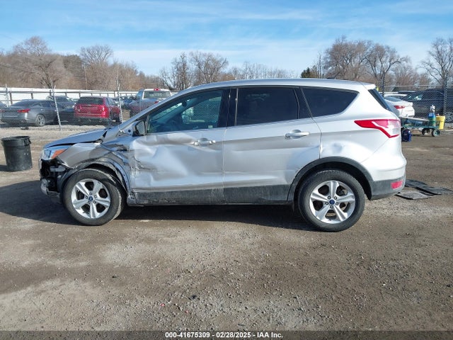 1FMCU0GX4GUA93124 Ford ESCAPE SE