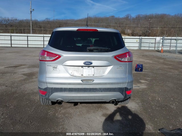 1FMCU0GX4GUA93124 Ford ESCAPE SE