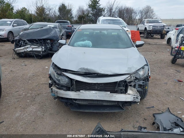 SHHFK7H23HU216763 Honda Civic Lx