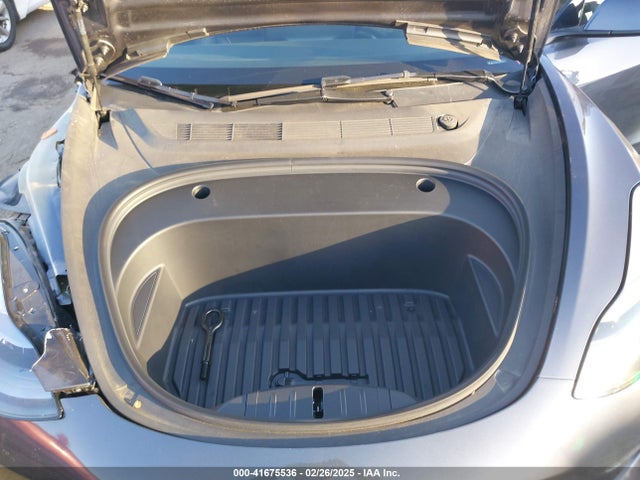 2023 TESLA MODEL 3 5YJ3E1EA1PF651767 Photo 9