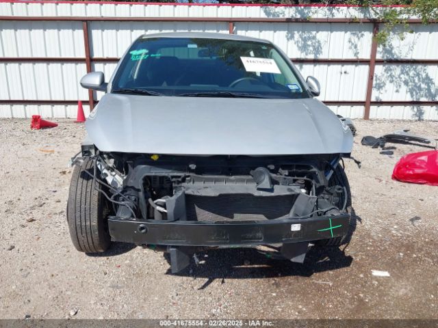 3KPA24AD8ME403664 KIA RIO S