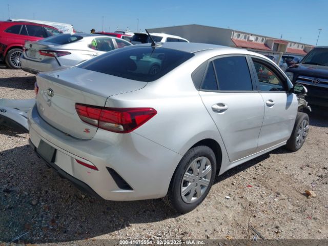3KPA24AD8ME403664 KIA RIO S