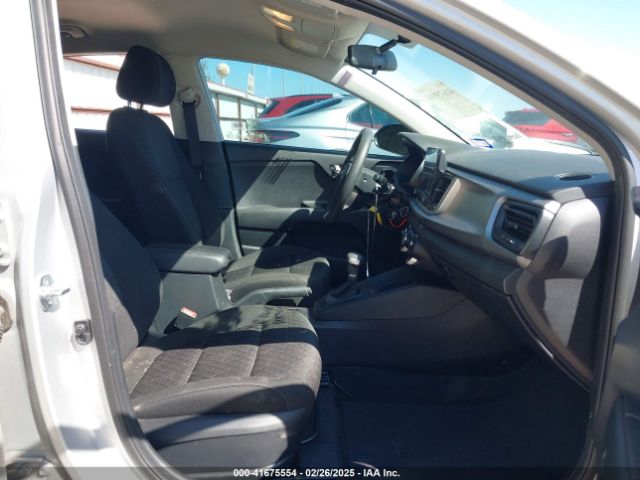 3KPA24AD8ME403664 KIA RIO S