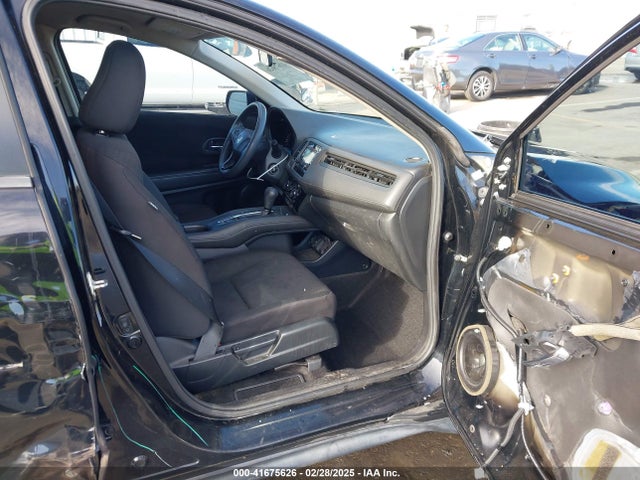 3CZRU5H31GM742075 Honda HR-V LX