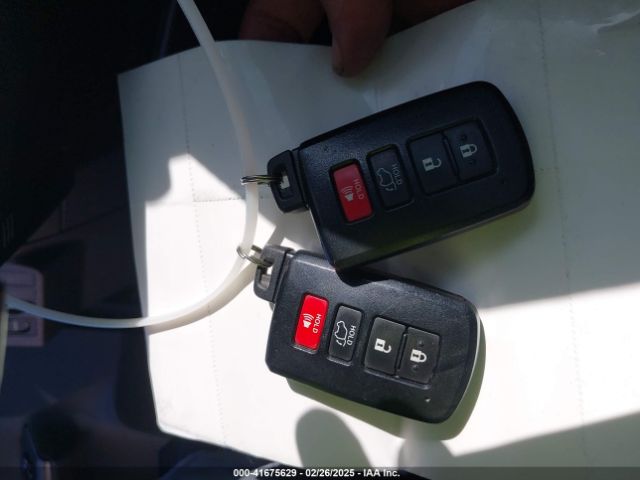 JTMNFREV3GJ070674 Toyota RAV4 SE